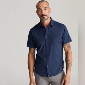 UNTUCKit Wrinkle-Free Performance Short-Sleeve Shirt